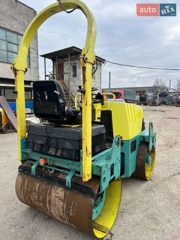 Дорожный каток Ammann AV 2010 в Львове