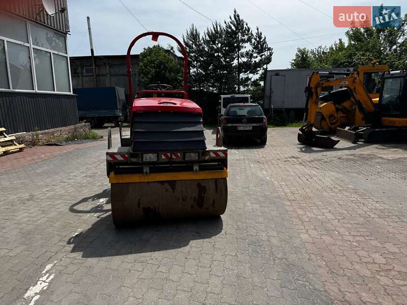Дорожній каток Ammann AV 2011 в Львові