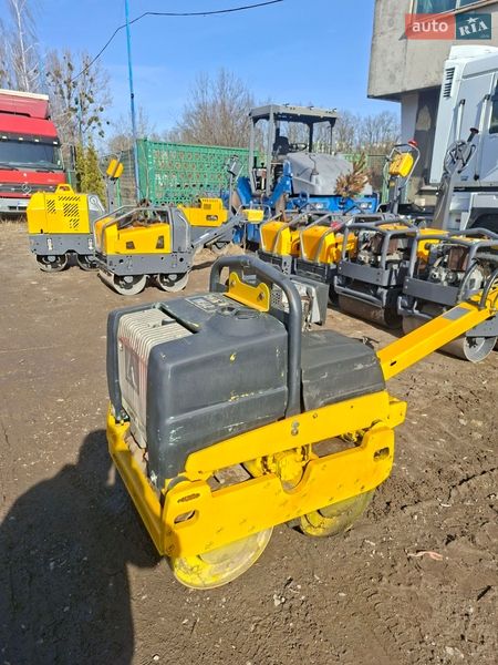 Дорожный каток Ammann AV 2015 в Львове