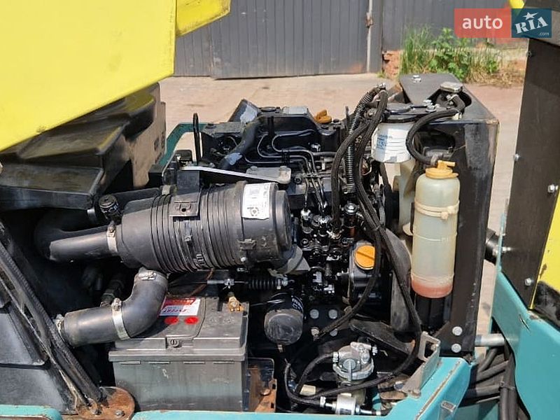 Дорожный каток Ammann AV 2010 в Львове