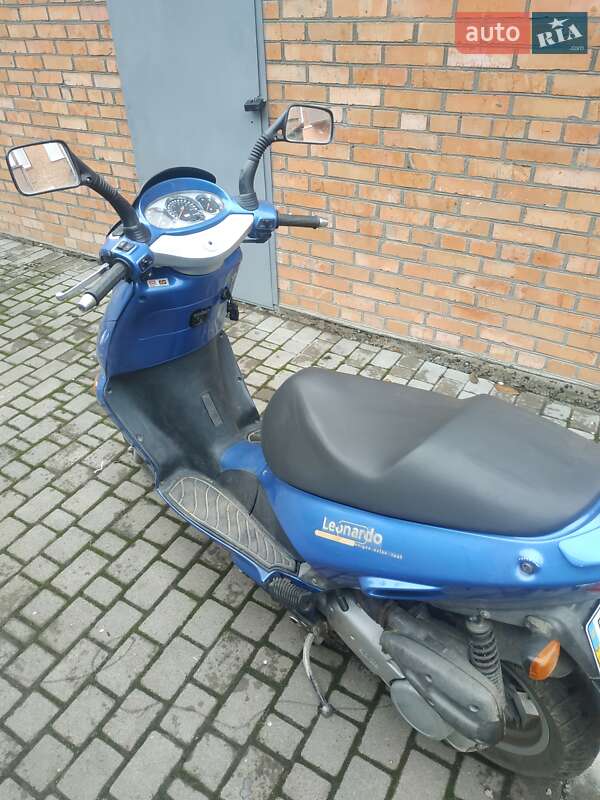 Макси-скутер Aprilia Leonardo 150 2001 в Хмельницком