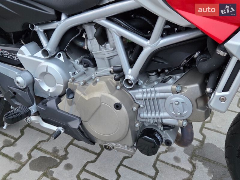 Мотоцикл Без обтекателей (Naked bike) Aprilia Mana 2008 в Черновцах