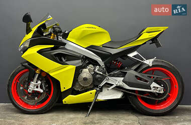 Спортбайк Aprilia RS 660 2021 в 