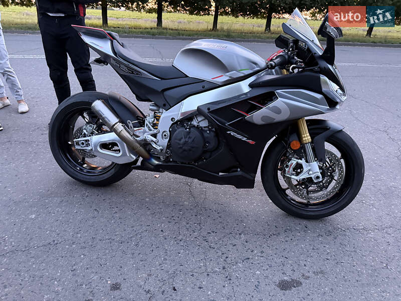 Спортбайк Aprilia RSV4 2021 в Сумах