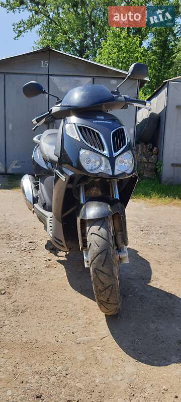 Мотоцикл Супермото (Motard) Aprilia Sportcity 2008 в Івано-Франківську