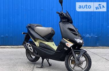 Скутер Aprilia SR 2006 в Ровно