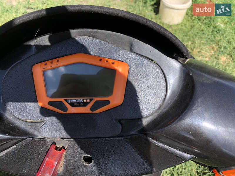 Скутер Aprilia SR 1999 в Знам'янці