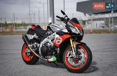 Мотоцикл Без обтекателей (Naked bike) Aprilia Tuono V4 1100 2018 в 