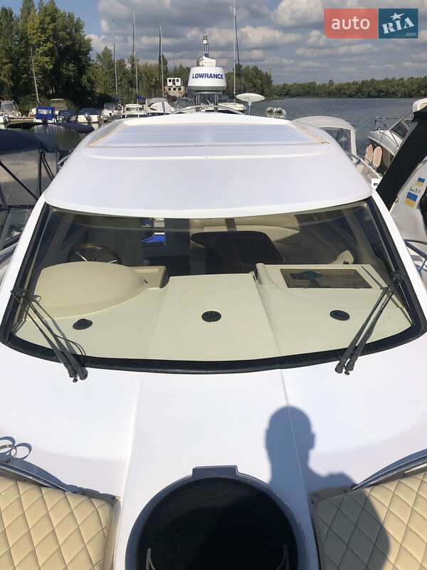 Моторная яхта Aquador 32 2012 в Киеве