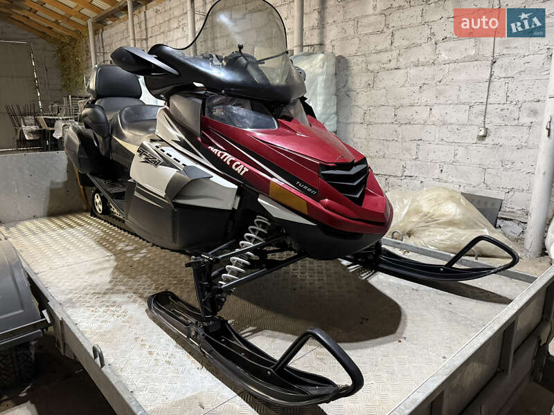 Горные снегоходы Arctic cat TZ1 2011 в Луцке