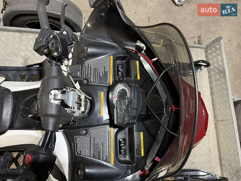 Горные снегоходы Arctic cat TZ1 2011 в Луцке