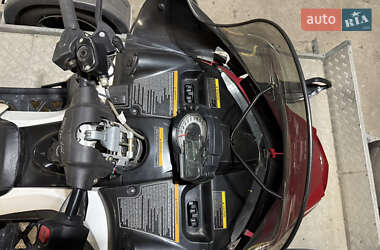 Гірські снігоходи Arctic cat TZ1 2011 в 