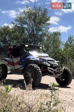 Мотовездеход Arctic cat Wildcat 2015 в Кременчуге