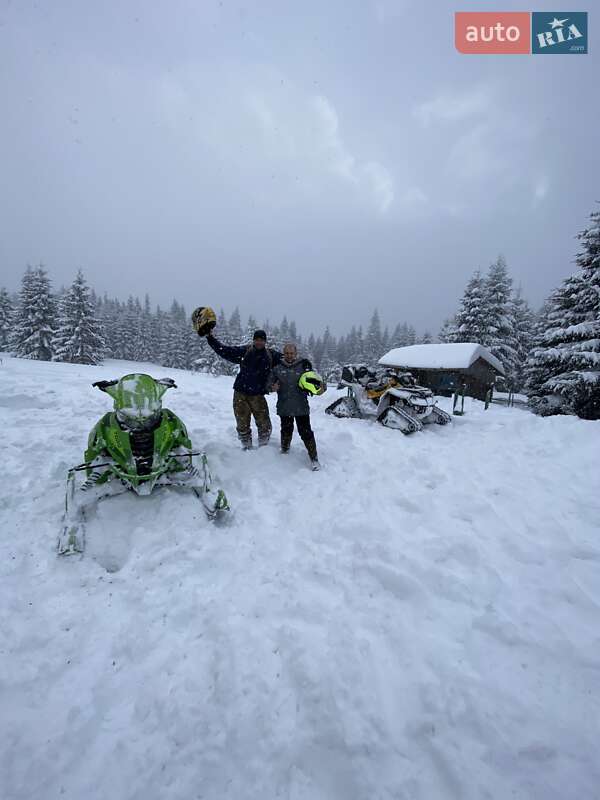 Спортивные снегоходы Arctic cat ZR 2016 в Черновцах