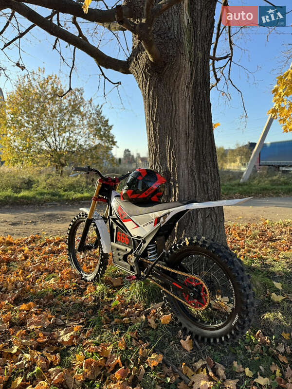 Мотоцикл Позашляховий (Enduro) Arctic Leopard E-XT 700 2024 в Львові фото Мотоцикл Позашляховий (Enduro) Arctic Leopard E-XT 700 2024 в Львові