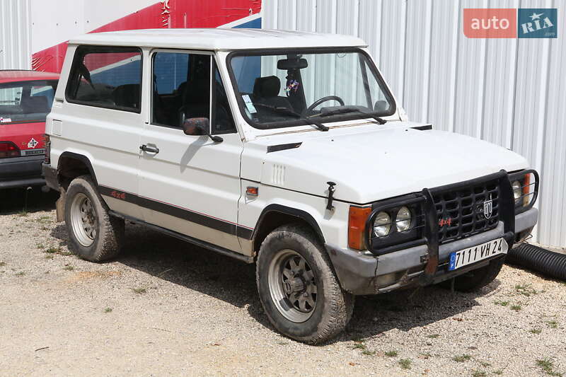 Внедорожник / Кроссовер Aro 104 2000 в 