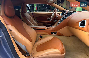 Купе Aston Martin DB11 2017 в 