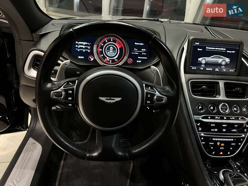 Купе Aston Martin DB11 2018 в Киеве