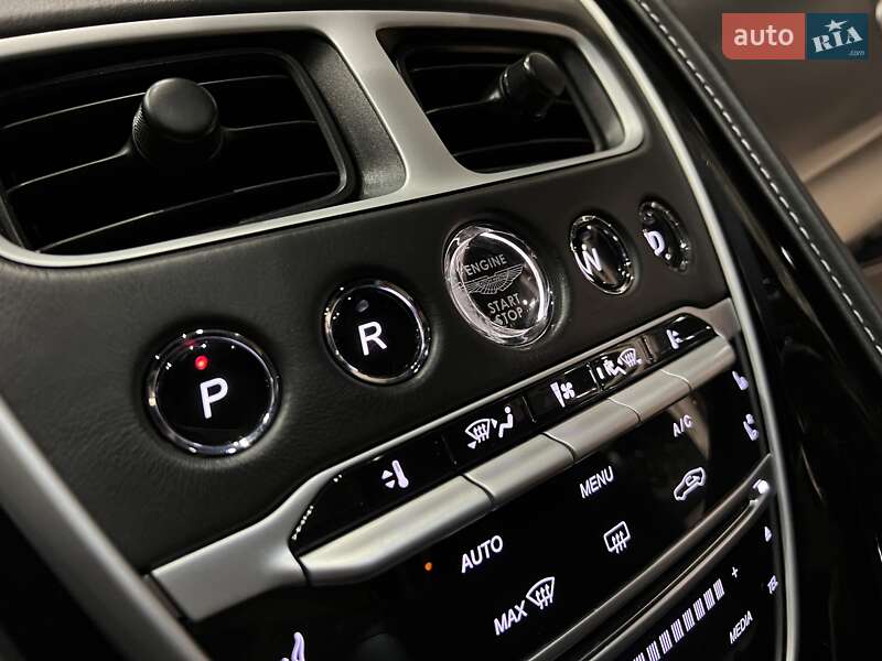 Купе Aston Martin DB11 2018 в Киеве