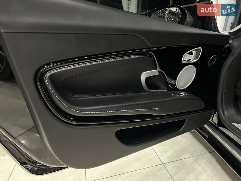 Купе Aston Martin DB11 2018 в Києві