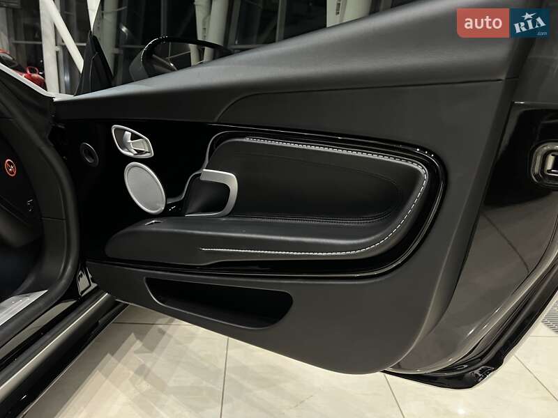 Купе Aston Martin DB11 2018 в Киеве
