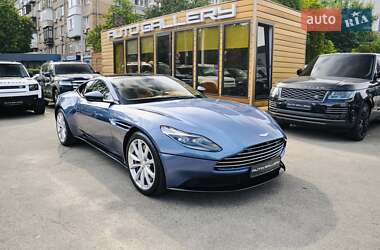 Купе Aston Martin DB11 2017 в Киеве