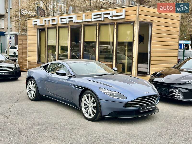 Купе Aston Martin DB11 2017 в Києві