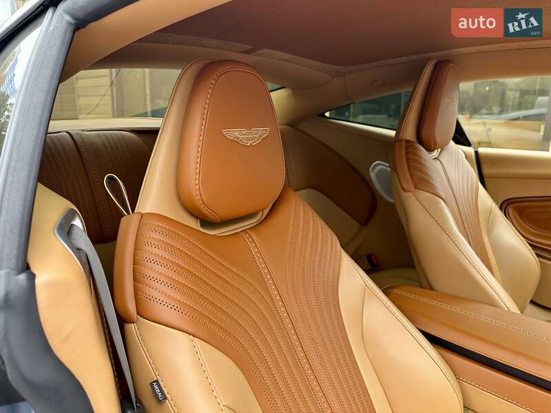 Купе Aston Martin DB11 2017 в Києві