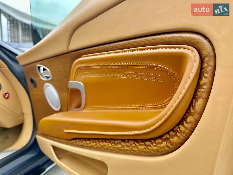 Купе Aston Martin DB11 2017 в Києві