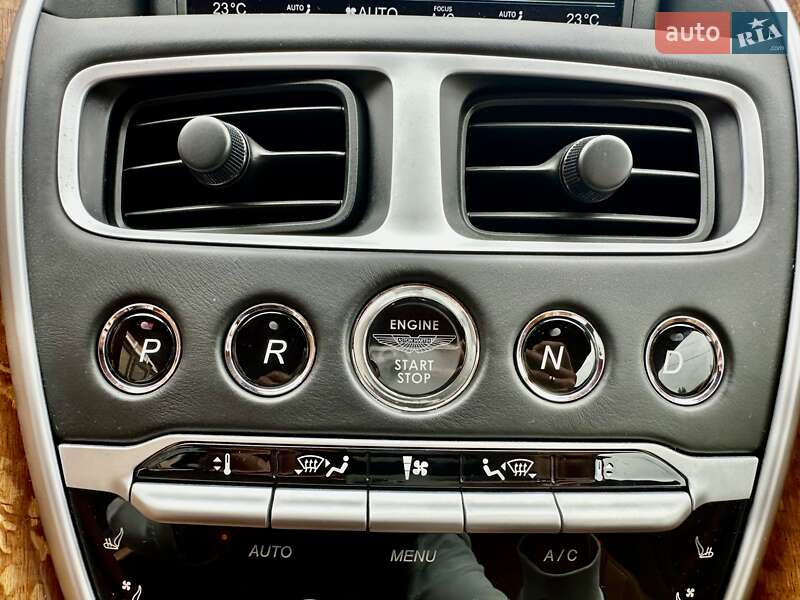 Купе Aston Martin DB11 2017 в Києві