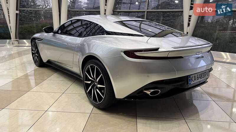 Купе Aston Martin DB11 2018 в Києві