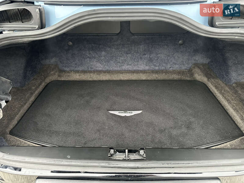 Купе Aston Martin DB11 2016 в Киеве