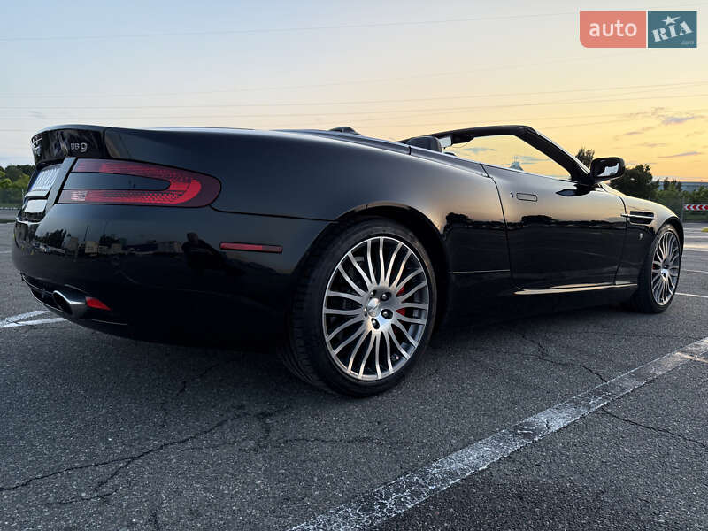 Кабриолет Aston Martin DB9 2006 в 