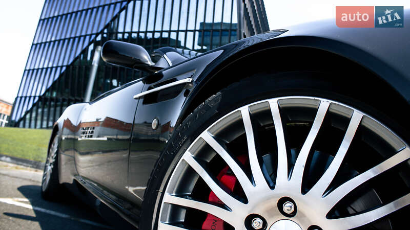 Кабриолет Aston Martin DB9 2006 в 