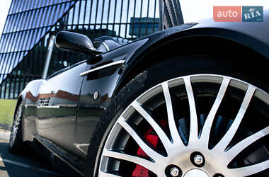 Кабриолет Aston Martin DB9 2006 в 