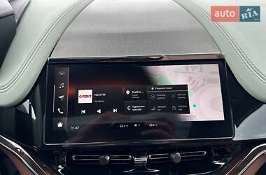 Внедорожник / Кроссовер Aston Martin DBX 707 2024 в 