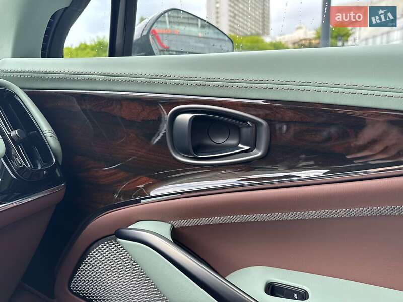 Позашляховик / Кросовер Aston Martin DBX 707 2024 в Києві