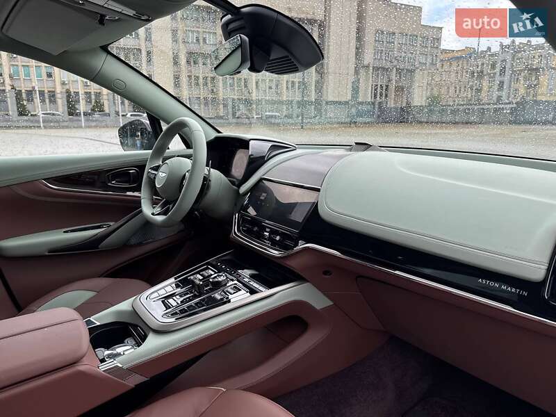 Позашляховик / Кросовер Aston Martin DBX 707 2024 в Києві