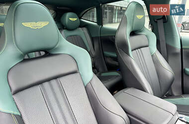 Позашляховик / Кросовер Aston Martin DBX 707 2025 в 