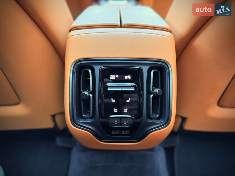 Позашляховик / Кросовер Aston Martin DBX 707 2023 в Одесі