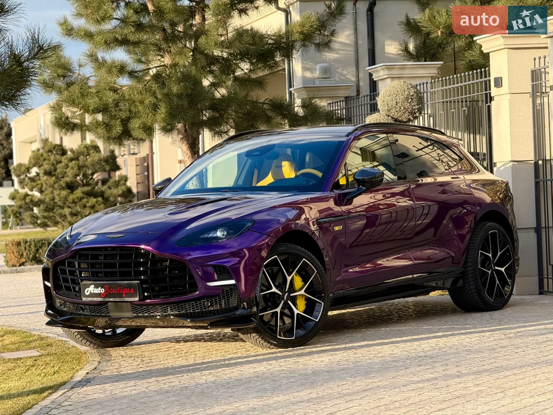 2024 Aston Martin DBX - мініатюра 7