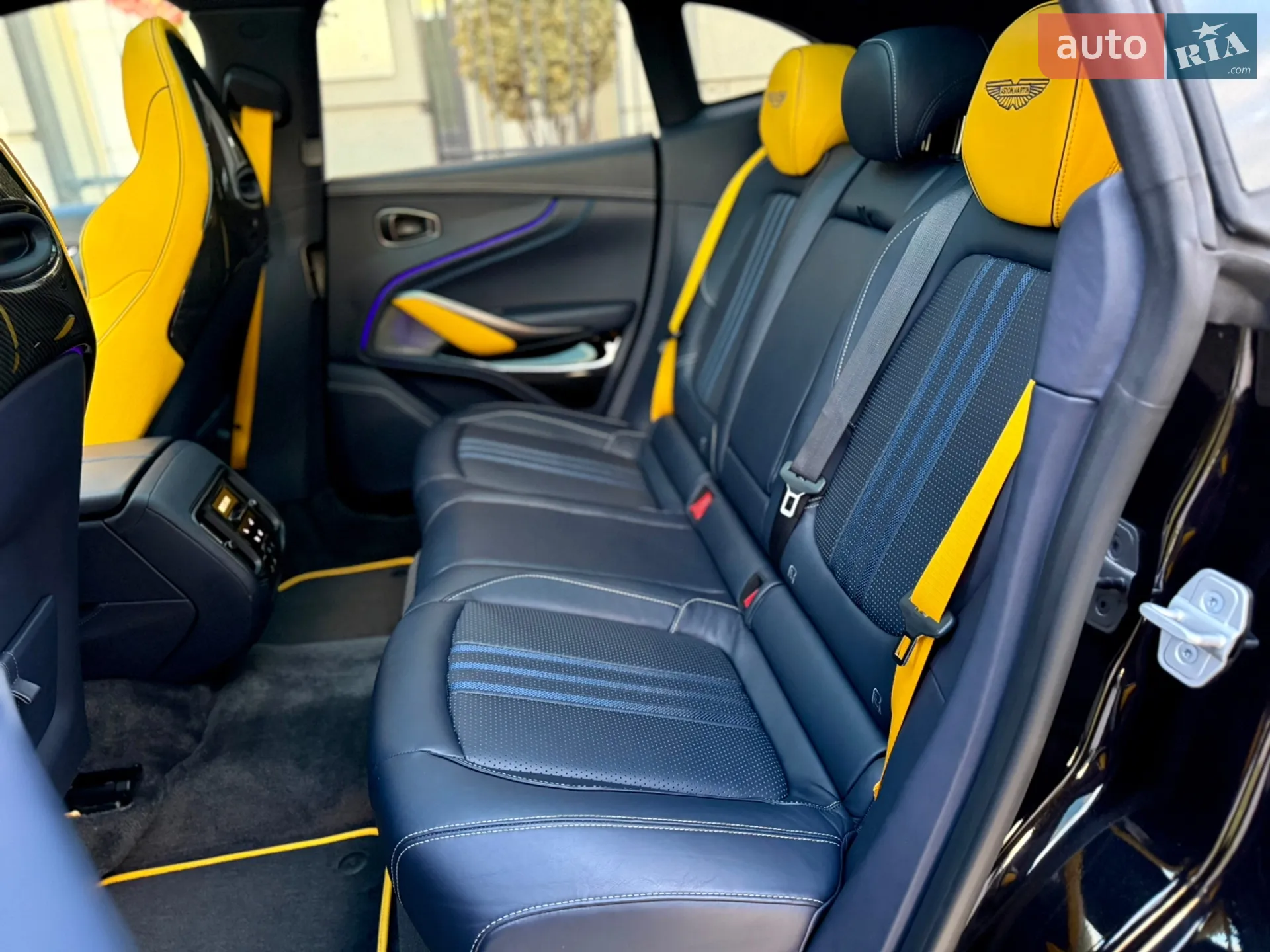 2024 Aston Martin DBX - мініатюра 43