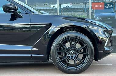 Внедорожник / Кроссовер Aston Martin DBX 2021 в 