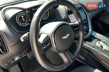 Внедорожник / Кроссовер Aston Martin DBX 2021 в 
