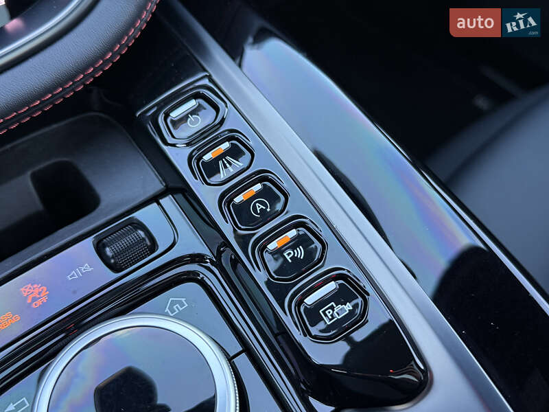 Внедорожник / Кроссовер Aston Martin DBX 2023 в Киеве фото 37 Внедорожник / Кроссовер Aston Martin DBX 2023 в Киеве