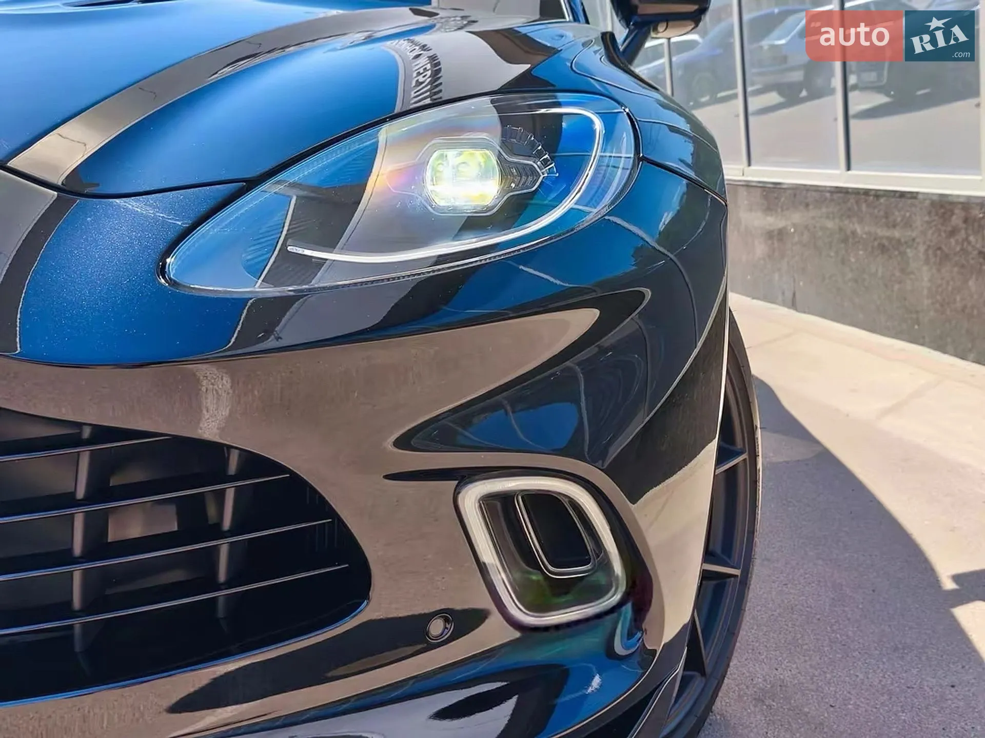 2021 Aston Martin DBX - мініатюра 9