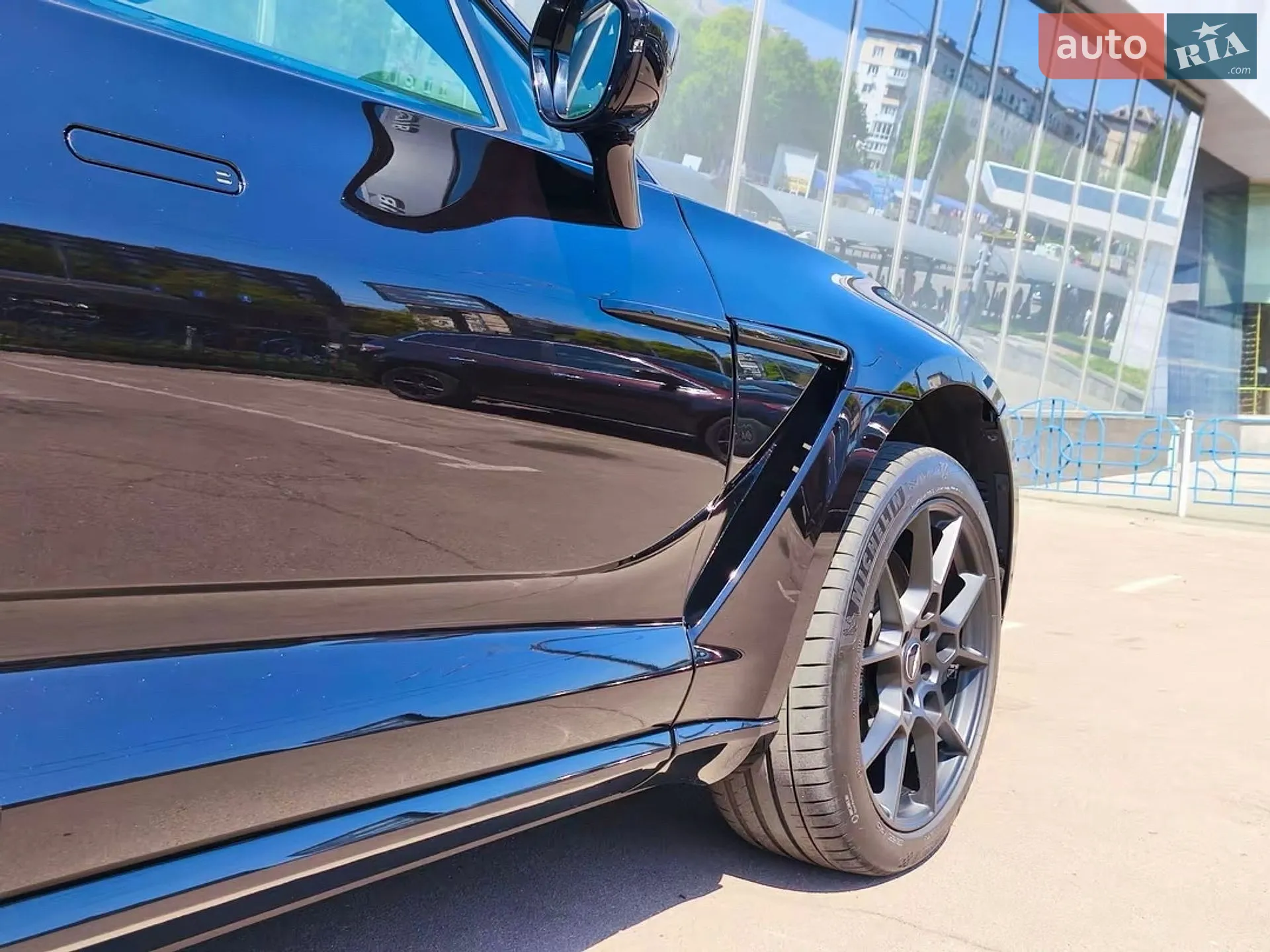 2021 Aston Martin DBX - мініатюра 12
