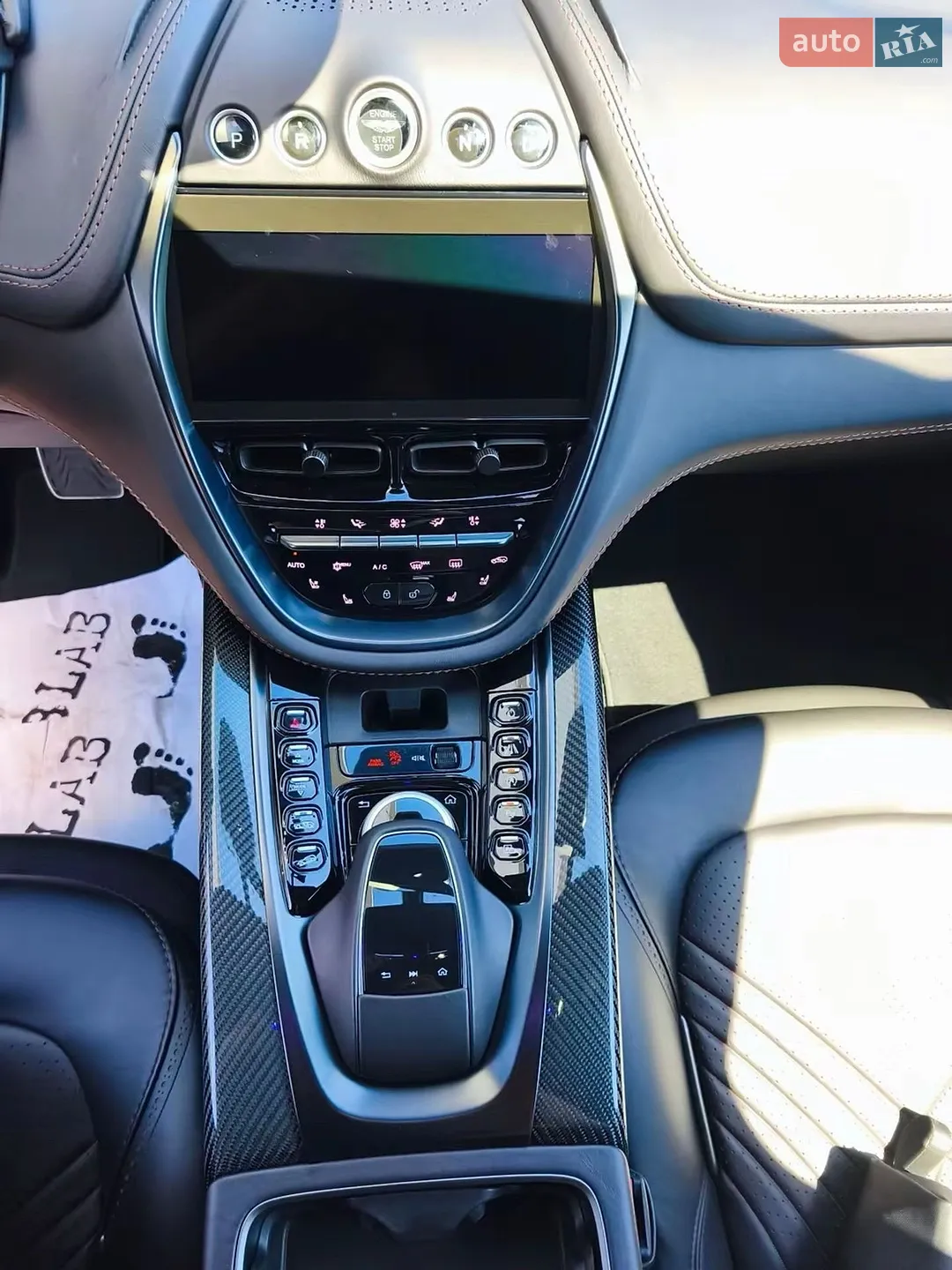 2021 Aston Martin DBX - мініатюра 27