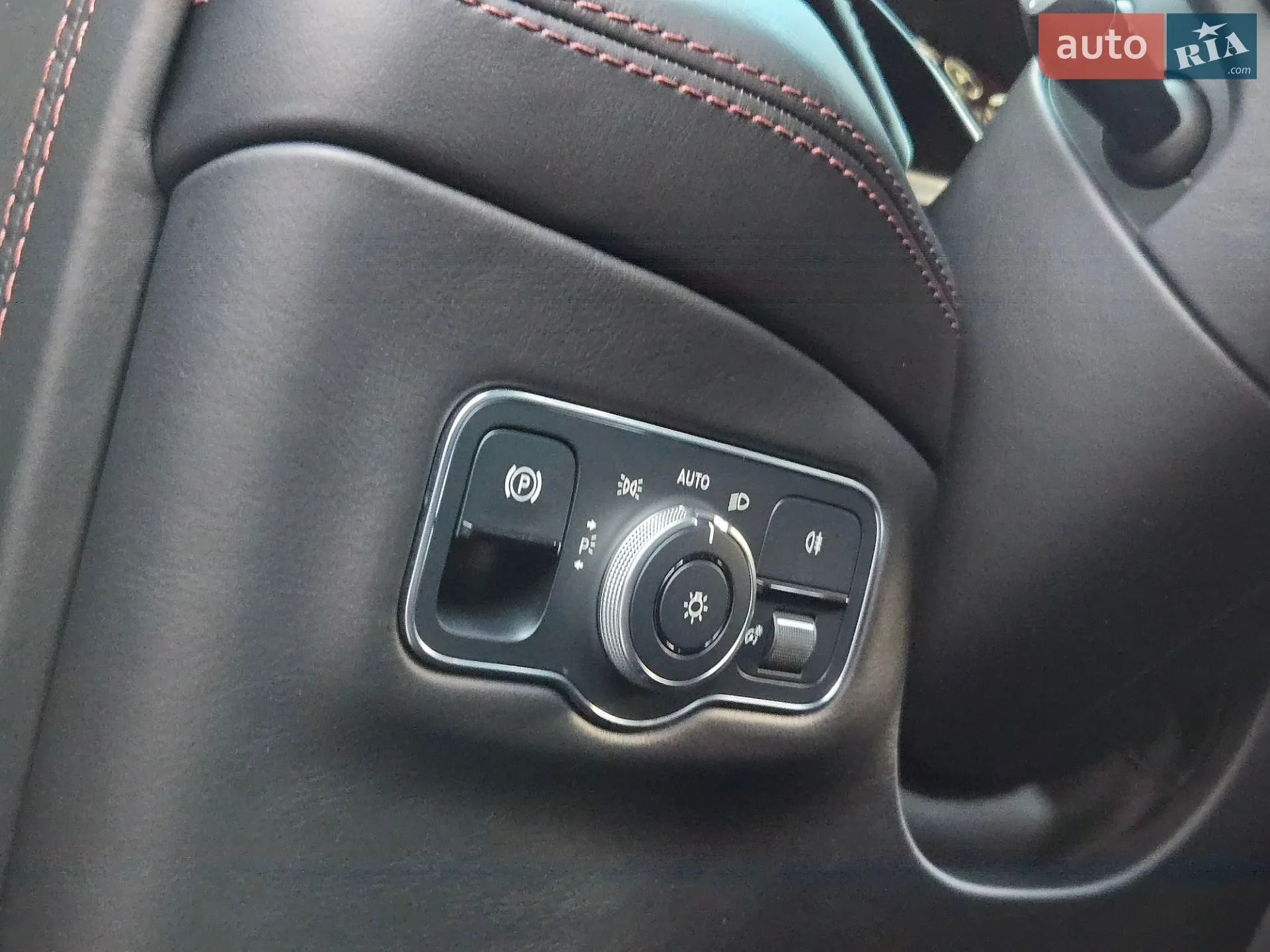 2021 Aston Martin DBX - мініатюра 33