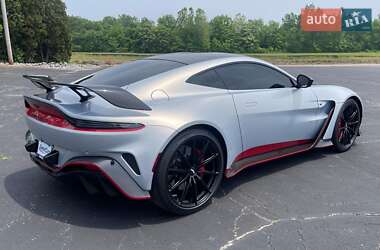 Купе Aston Martin V12 Speedster 2023 в 